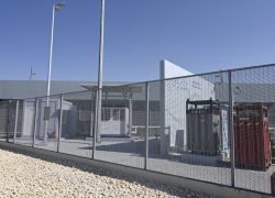 Hydrogen refueling station for hydrogen-powered vehicles