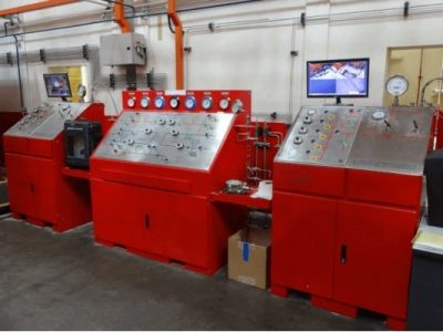 Industrial pressure test bench for blowout preventers